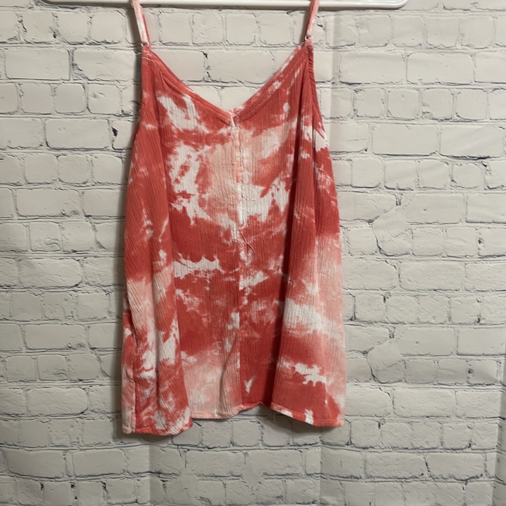 Tank crop - Picture 2 of 2